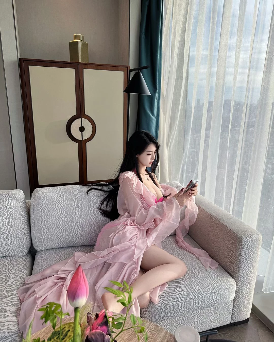 สาวหน้าอกใหญ่โชว์หุ่นเซ็กซี่ในอัลบั้มเซ็กซี่