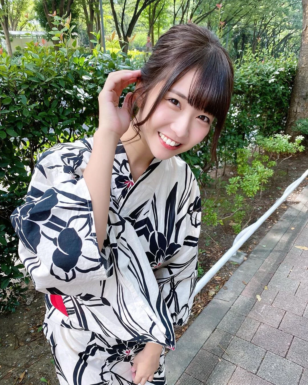 รอยยิ้มไร้เดียงสาของสาวญี่ปุ่น หุ่นแซ่บไร้ที่ติ